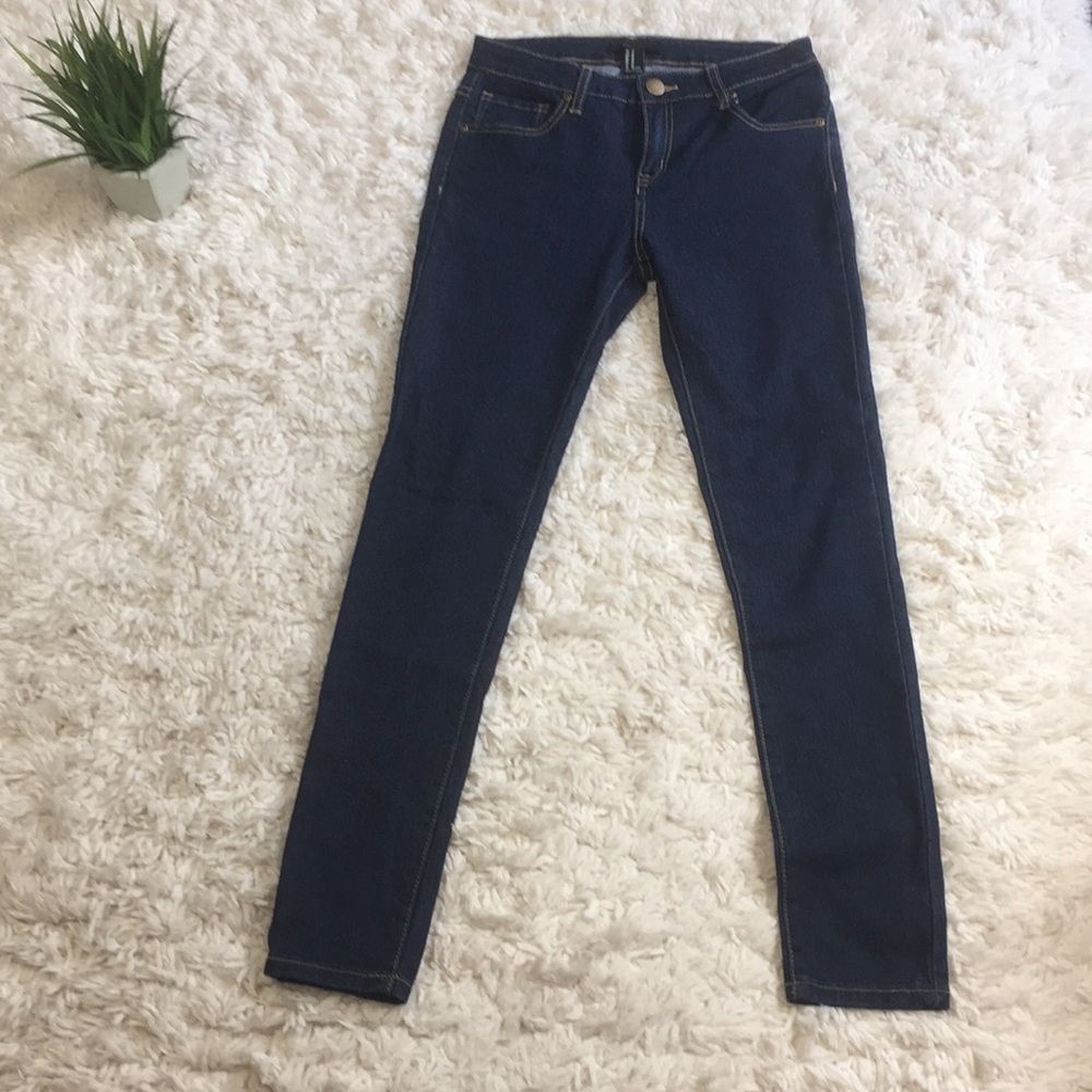 🔥5/25 sale🔥Forever 21 dark wash skinny jeans